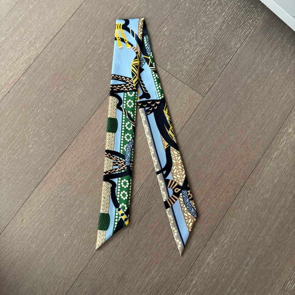 Hermes Twilly scarf